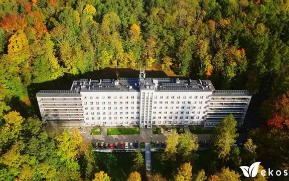 szpital w Bystrej z fotowoltaika na dachu