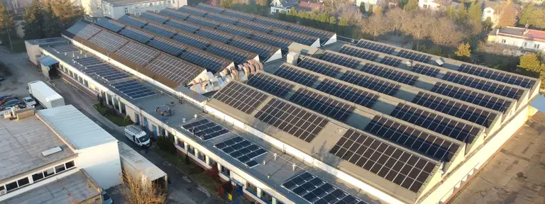 Fotowoltaika powyżej 50 kw na dachu hali produkcyjnej