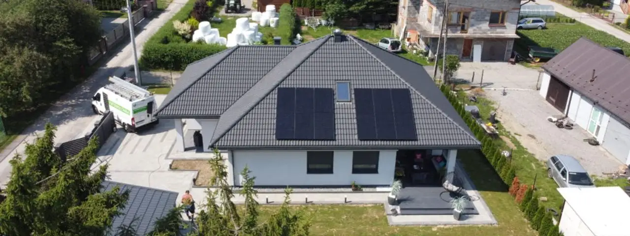 Instalacja fotowoltaiczna 5 kw zamontowana na dachu