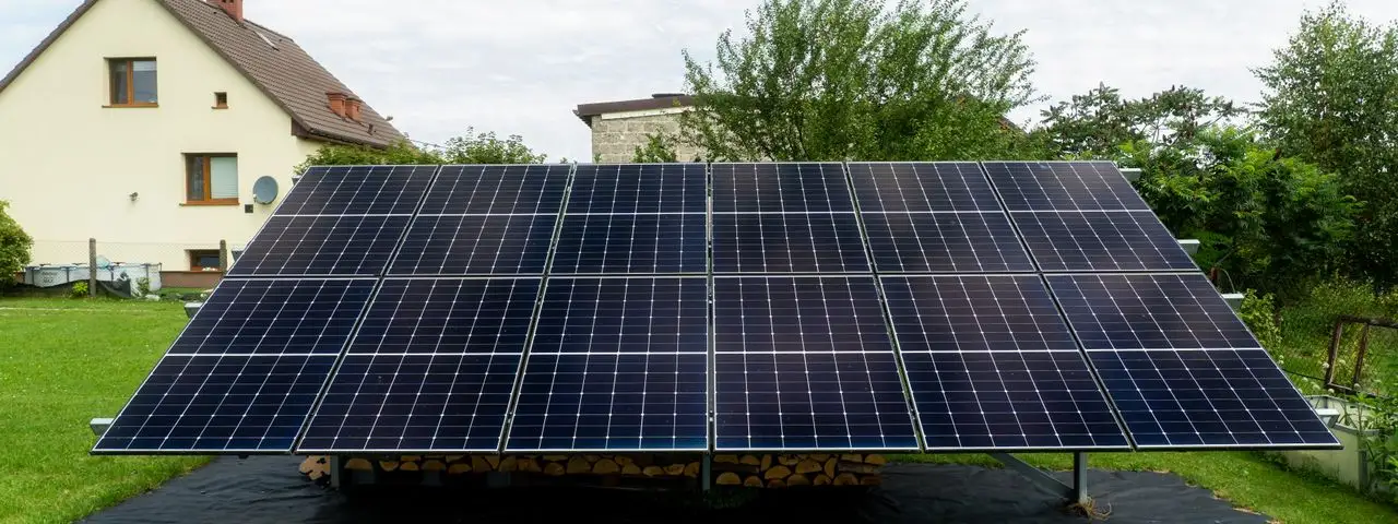 Instalacja fotowoltaiczna 5 kW zamontowana na gruncie