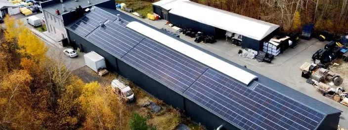 Fotowoltaika na dachu hali