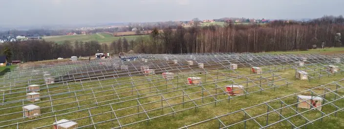 Konstrukcja farmy fotowoltaicznej o mocy 1 MW