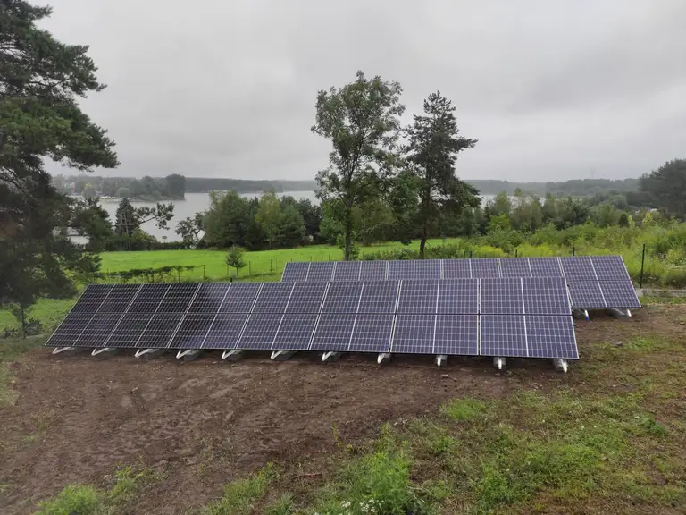 Instalacja fotowoltaiczna 10 kW zamontowana na gruncie